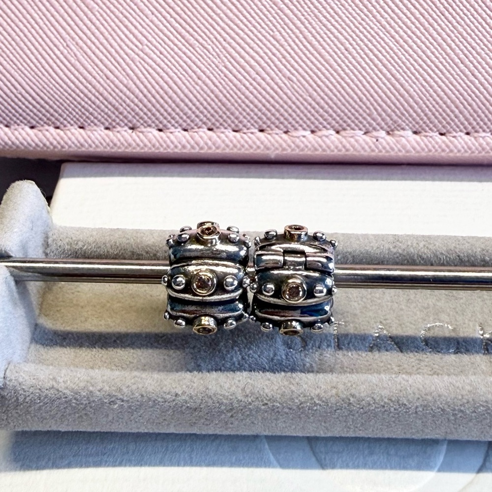 1 Pandora Retired Fusion Clip with Brown CZ
